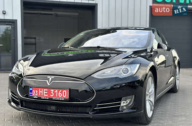 Лифтбек Tesla Model S 2014 в 