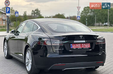 Лифтбек Tesla Model S 2014 в 