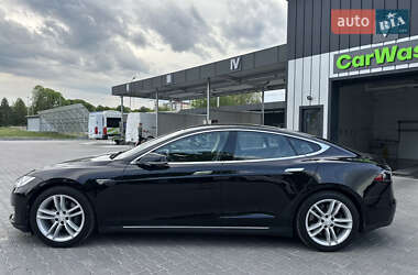 Лифтбек Tesla Model S 2014 в 