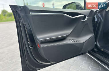 Лифтбек Tesla Model S 2014 в 