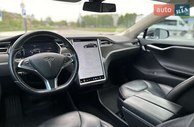 Лифтбек Tesla Model S 2014 в 