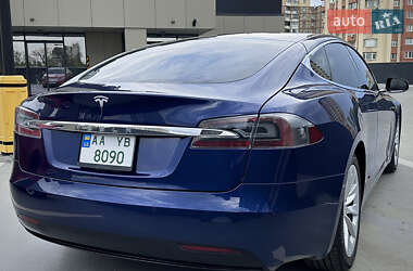 Лифтбек Tesla Model S 2017 в 