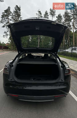 Ліфтбек Tesla Model S 2014 в 