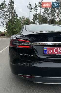 Ліфтбек Tesla Model S 2014 в 