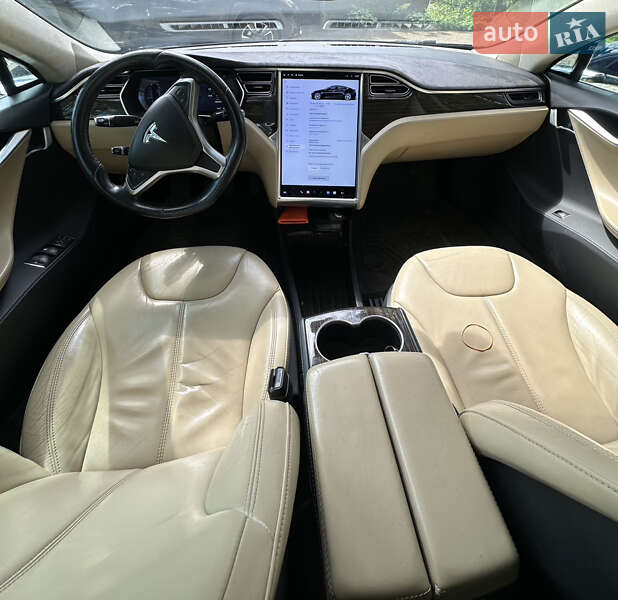 Лифтбек Tesla Model S 2015 в Львове фото 7 Лифтбек Tesla Model S 2015 в Львове
