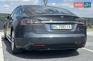 Лифтбек Tesla Model S 2016 в 