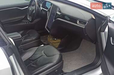 Лифтбек Tesla Model S 2013 в 