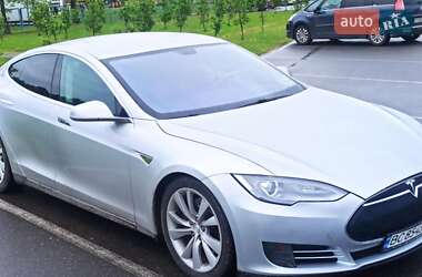 Лифтбек Tesla Model S 2013 в 