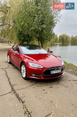 Tesla Model S 2015 Tesla Model S 2015