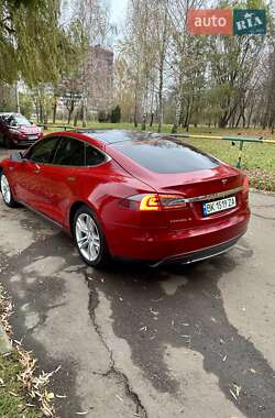 Ліфтбек Tesla Model S 2015 в 