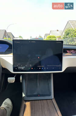 Лифтбек Tesla Model S 2022 в 
