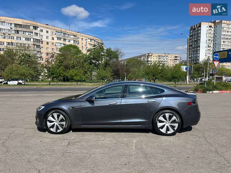 Ліфтбек Tesla Model S 2020 в Одесі