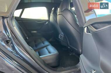 Лифтбек Tesla Model S 2020 в 