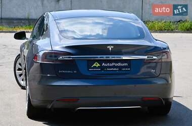Лифтбек Tesla Model S 2016 в 