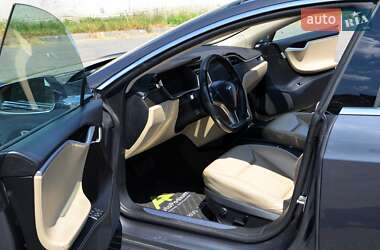 Лифтбек Tesla Model S 2016 в 