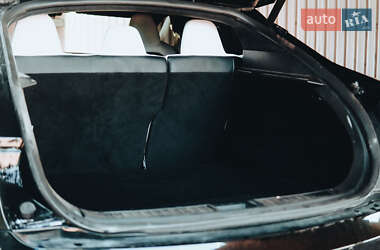 Ліфтбек Tesla Model S 2020 в 
