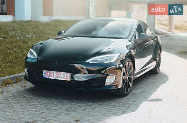 Ліфтбек Tesla Model S 2020 в 