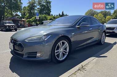 Ліфтбек Tesla Model S 2013 в 