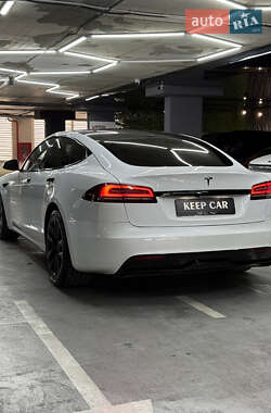 Лифтбек Tesla Model S 2022 в 