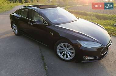 Ліфтбек Tesla Model S 2016 в 