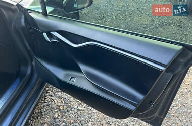Лифтбек Tesla Model S 2018 в 