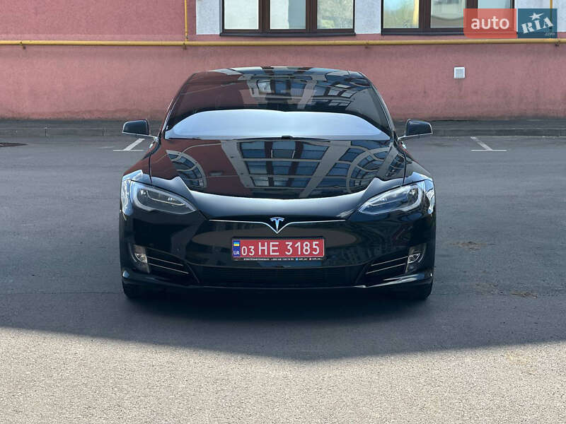 Tesla Model S 2018