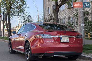 Ліфтбек Tesla Model S 2015 в 