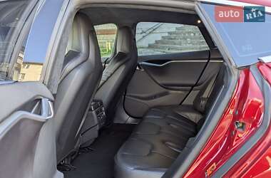 Ліфтбек Tesla Model S 2015 в 