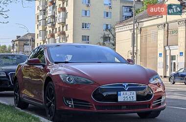 Ліфтбек Tesla Model S 2015 в 