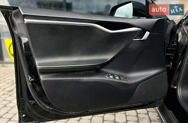 Лифтбек Tesla Model S 2013 в 