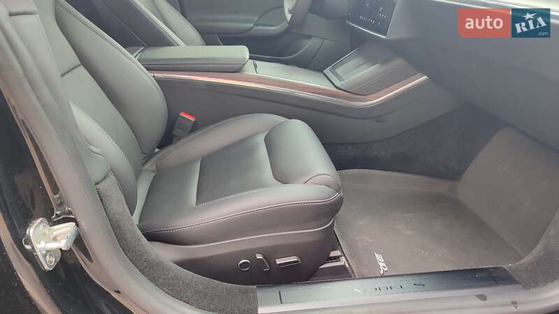 Ліфтбек Tesla Model S 2021 в Києві