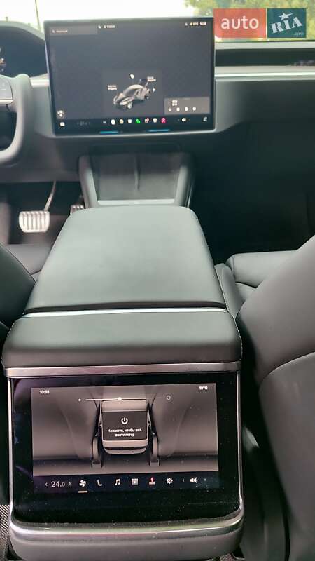 Ліфтбек Tesla Model S 2021 в Києві