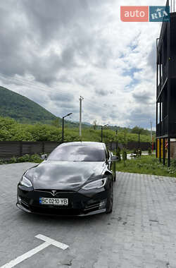 Ліфтбек Tesla Model S 2017 в Тячеві