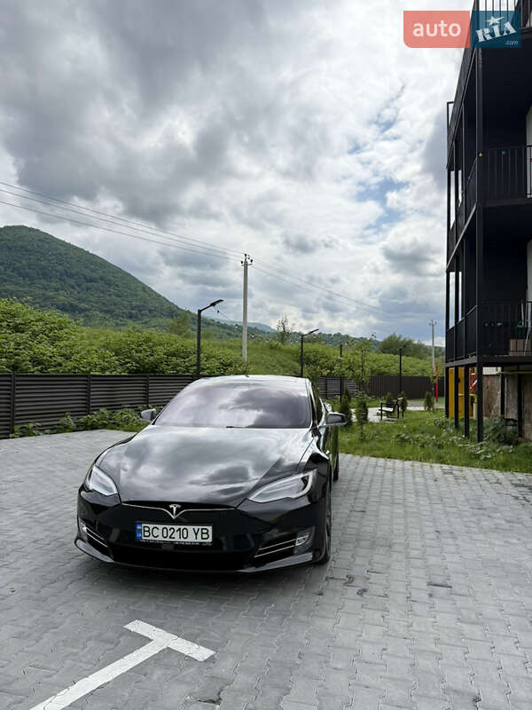 Tesla Model S 2017