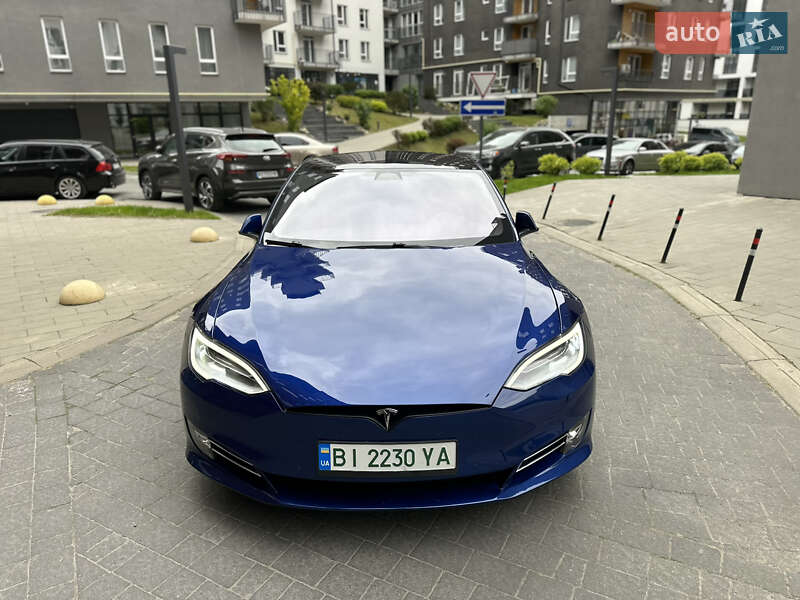 Лифтбек Tesla Model S 2020 в Львове