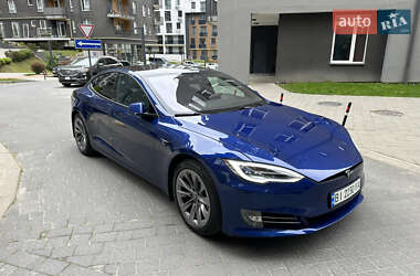 Лифтбек Tesla Model S 2020 в 