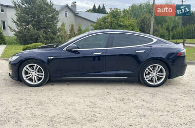 Лифтбек Tesla Model S 2014 в 