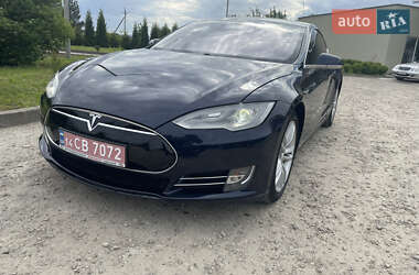 Лифтбек Tesla Model S 2014 в 