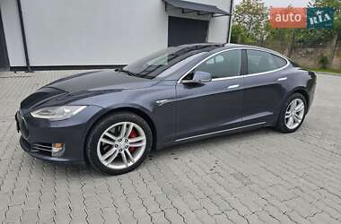 Ліфтбек Tesla Model S 2015 в 