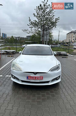 Лифтбек Tesla Model S 2016 в 
