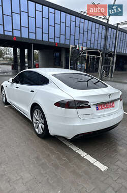 Лифтбек Tesla Model S 2016 в 