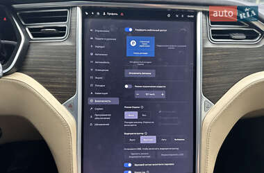 Лифтбек Tesla Model S 2016 в 