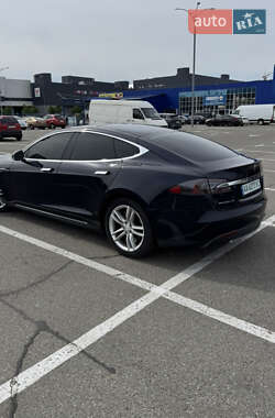 Лифтбек Tesla Model S 2014 в 