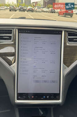 Лифтбек Tesla Model S 2014 в 