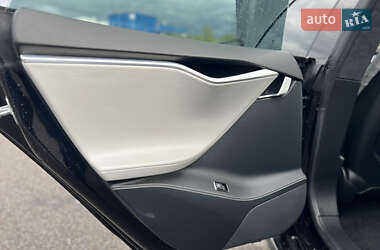 Ліфтбек Tesla Model S 2015 в 