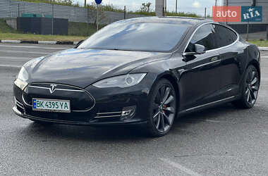 Ліфтбек Tesla Model S 2015 в 