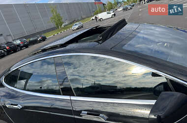 Ліфтбек Tesla Model S 2015 в 