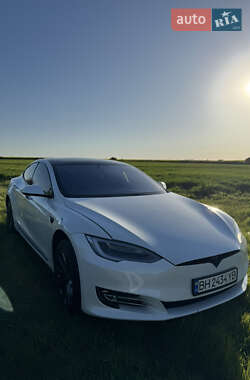 Ліфтбек Tesla Model S 2020 в 