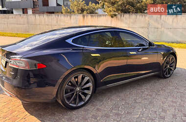 Лифтбек Tesla Model S 2013 в 