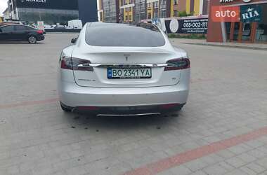 Лифтбек Tesla Model S 2014 в 
